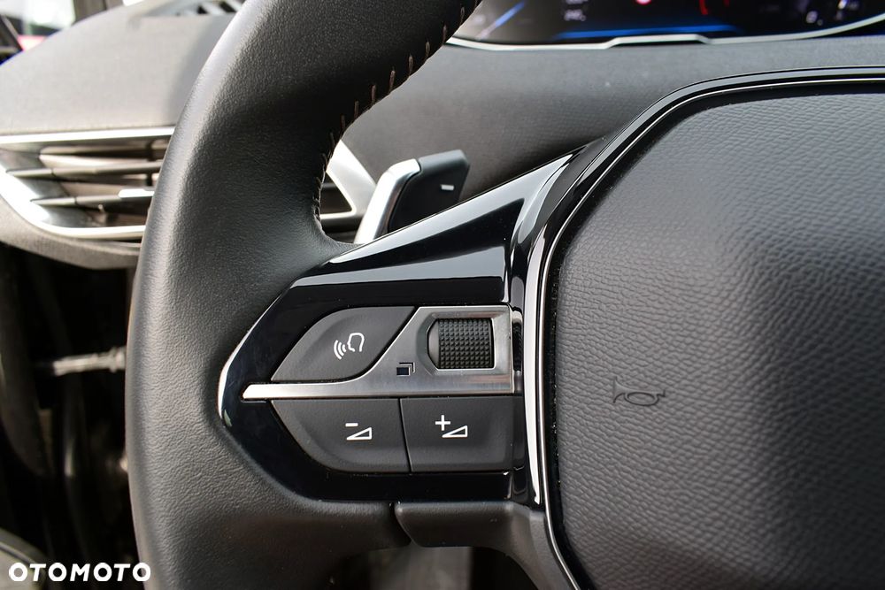 Peugeot 3008 1.2 PureTech GPF Active S&S EAT8 - 10