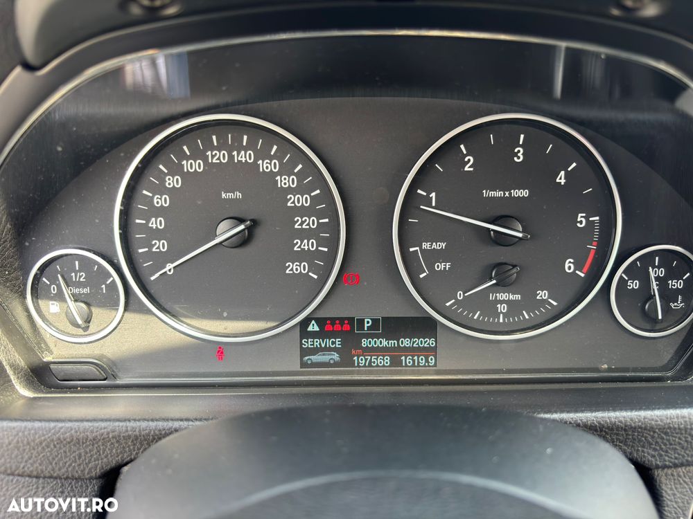 BMW Seria 3 318d Aut. - 17