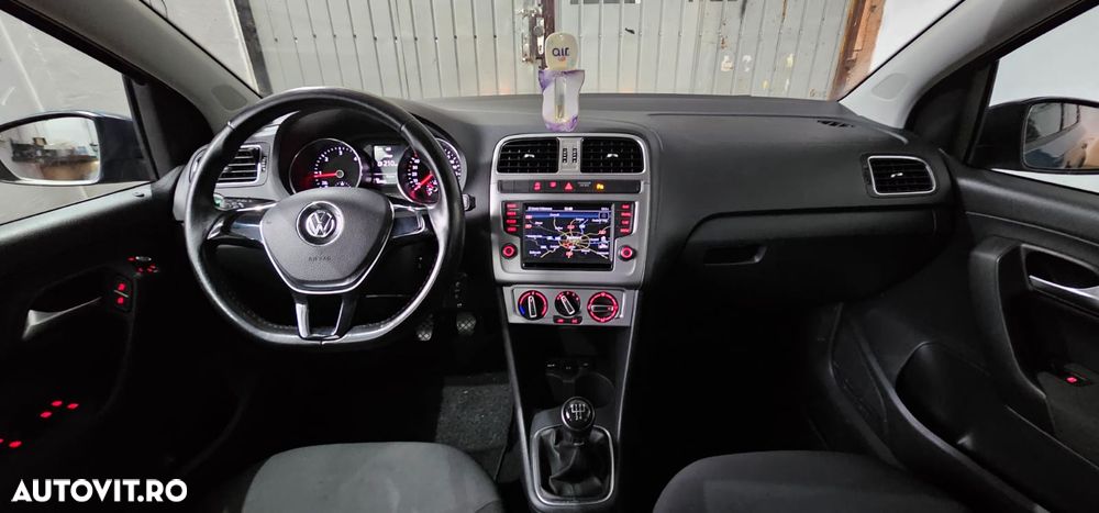 Volkswagen Polo 1.4 TDI (Blue Motion Technology) Comfortline - 15