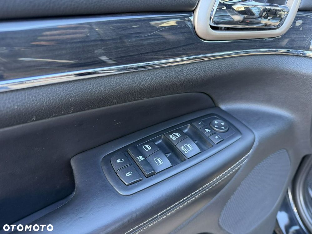 Jeep Grand Cherokee - 13