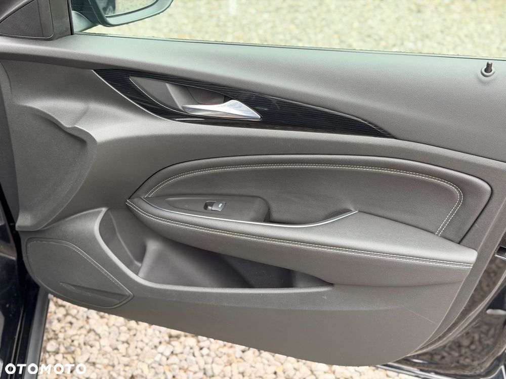 Opel Insignia - 27