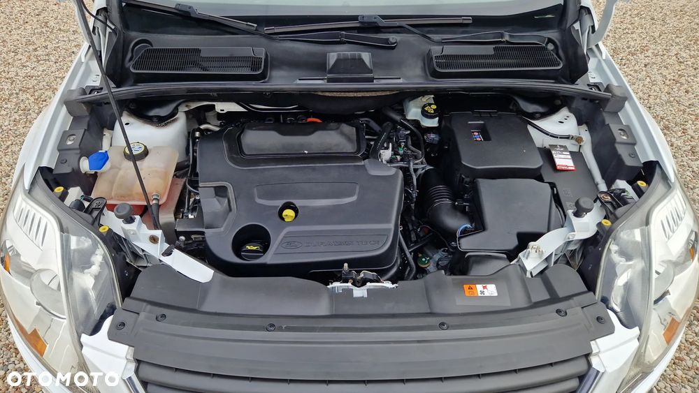 Ford Kuga 2.0 TDCi 2x4 Titanium - 32