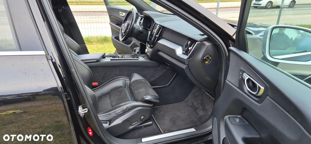 Volvo XC 60 D4 SCR AWD R-Design - 13