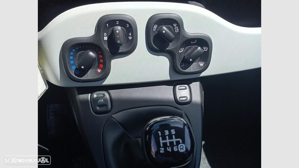 Fiat Panda Pandina 1.0 Hybrid - 12