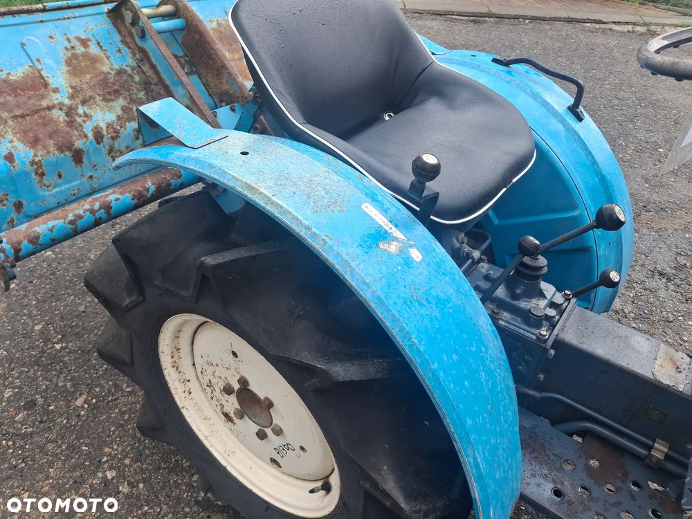 Mitsubishi D1300 - 7