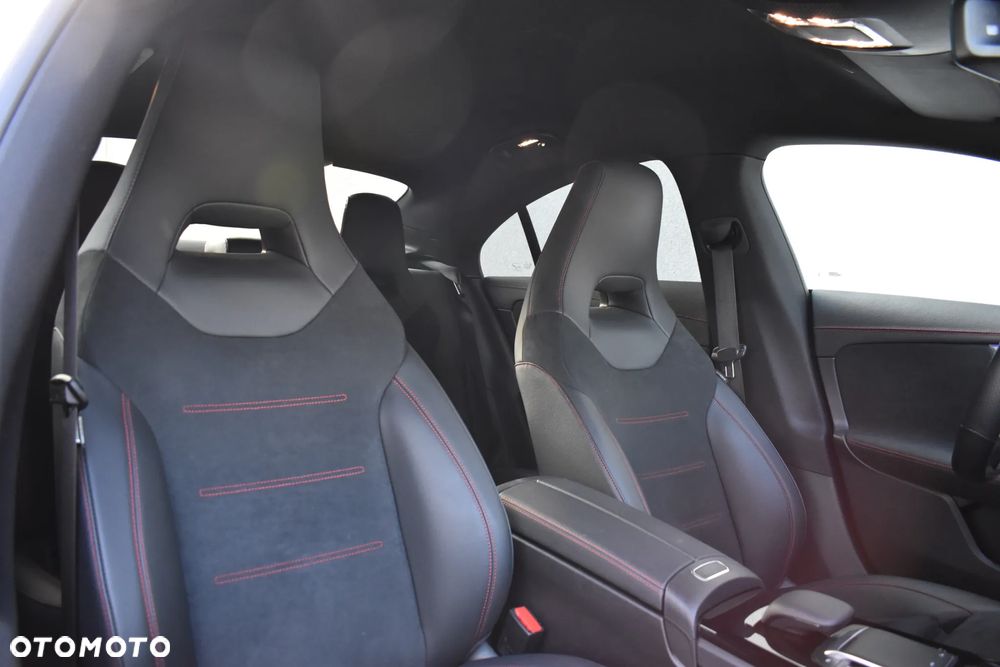 Mercedes-Benz CLA 250 AMG Line 7G-DCT - 15