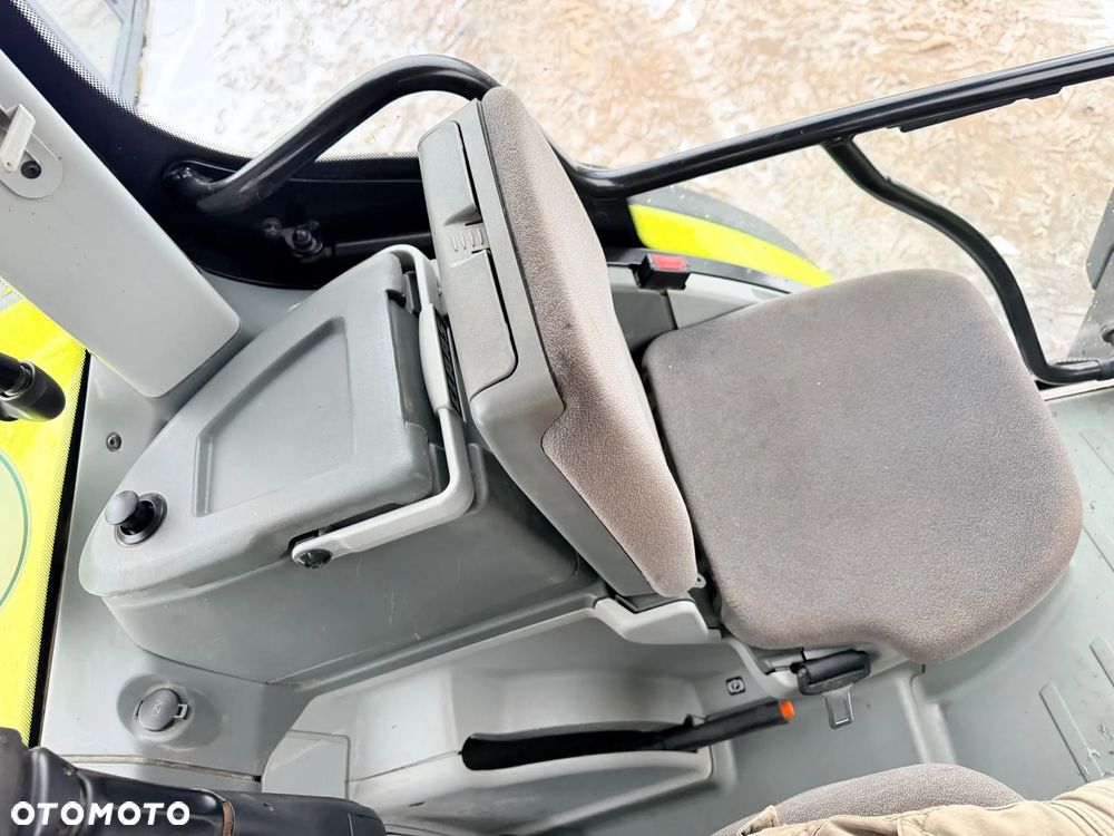 Claas Axion 800 CEBIS - 26