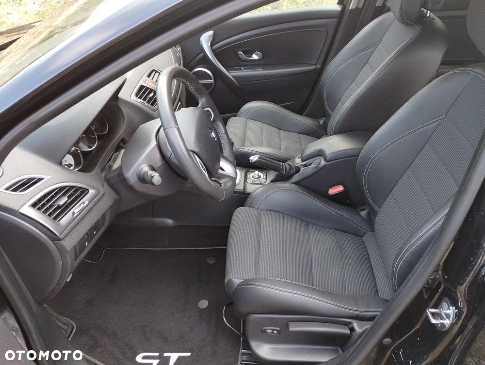 Renault Megane TCe 180 GT - 22