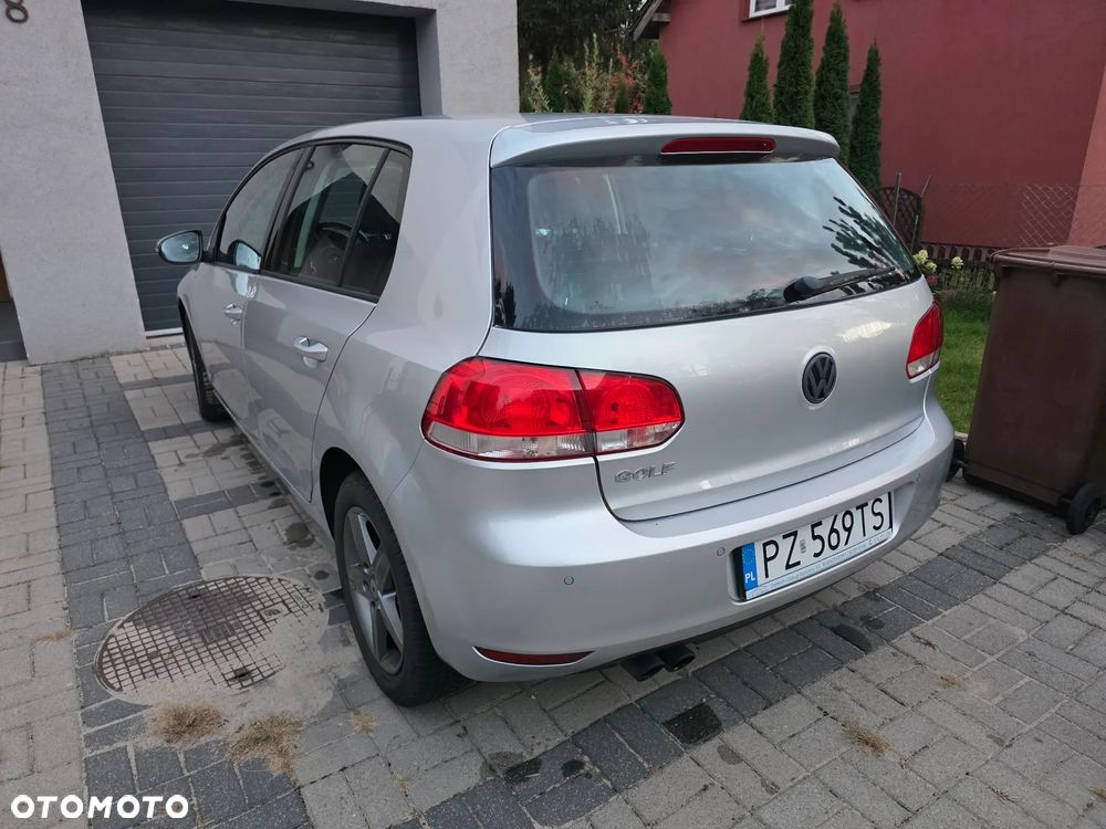 Volkswagen Golf 2010 photo 3