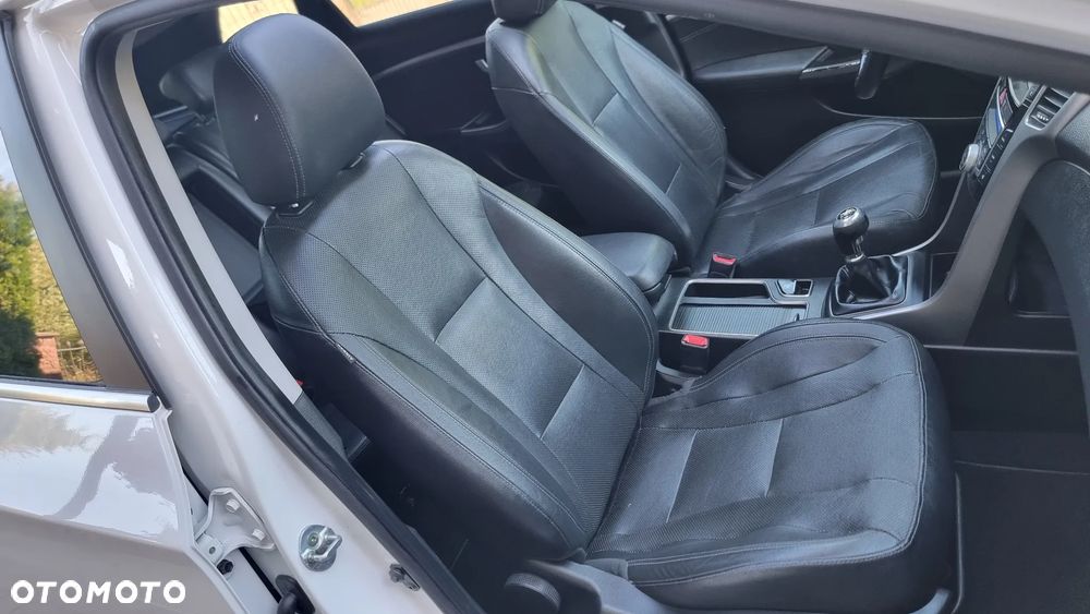 Hyundai i30 1.6 GDI Premium - 39