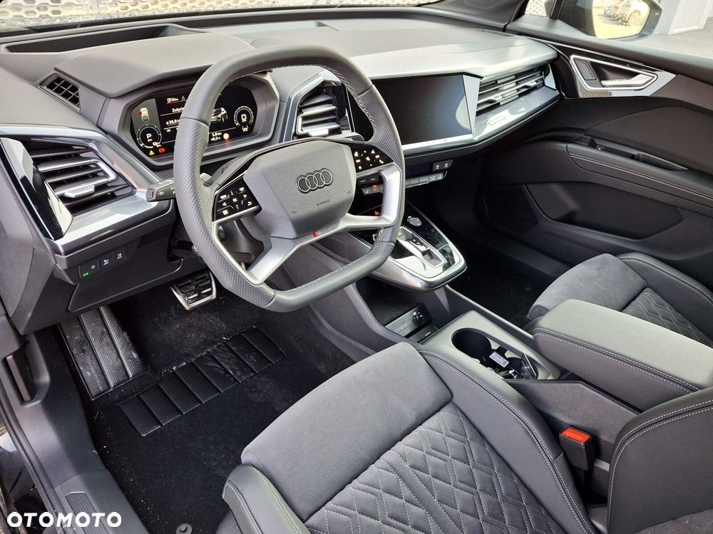 Audi Q4 e-tron - 10