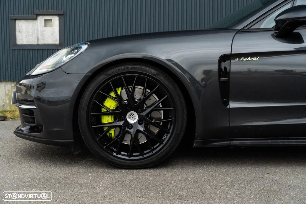 Porsche Panamera Sport Turismo 4 E-Hybrid Platinum Edition PDLS - 39