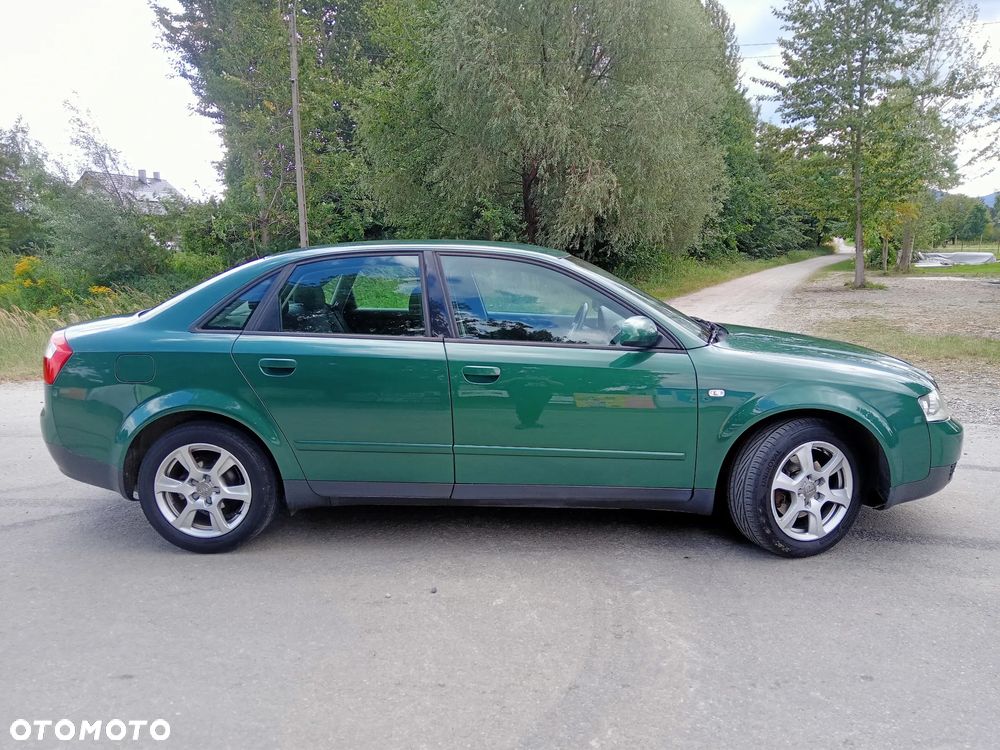 Audi A4 Limousine - 5