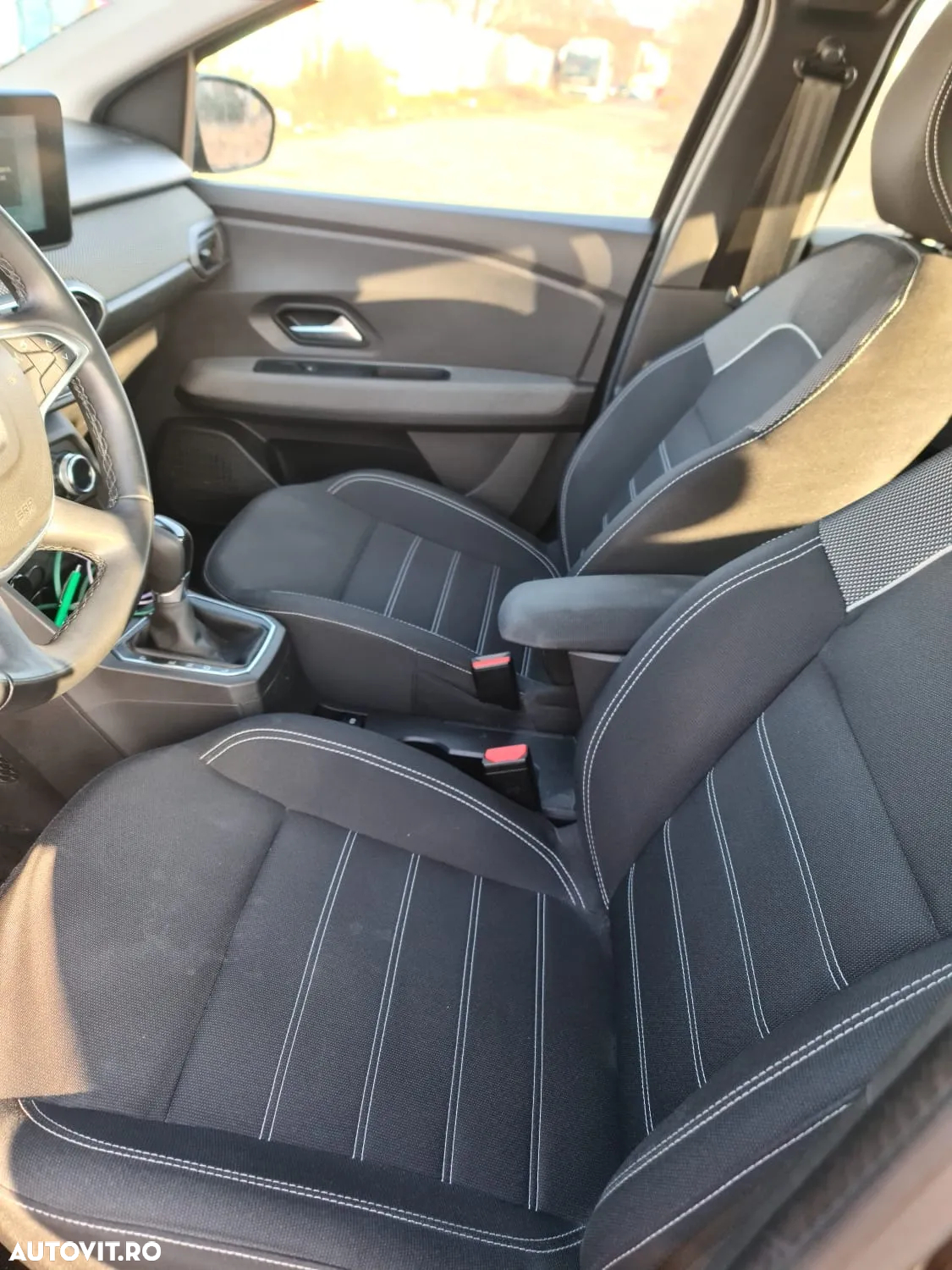 Dacia Logan TCe 90 CVT Comfort - 8