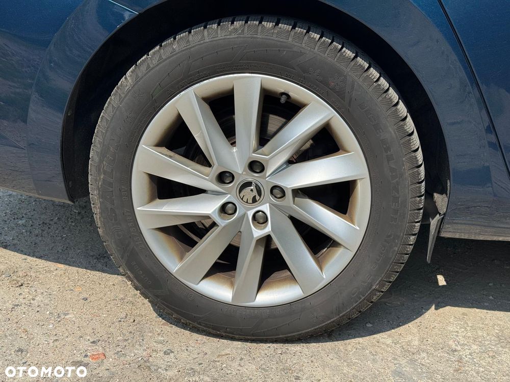 Skoda Superb 2.0 TDI SCR Ambition DSG - 29