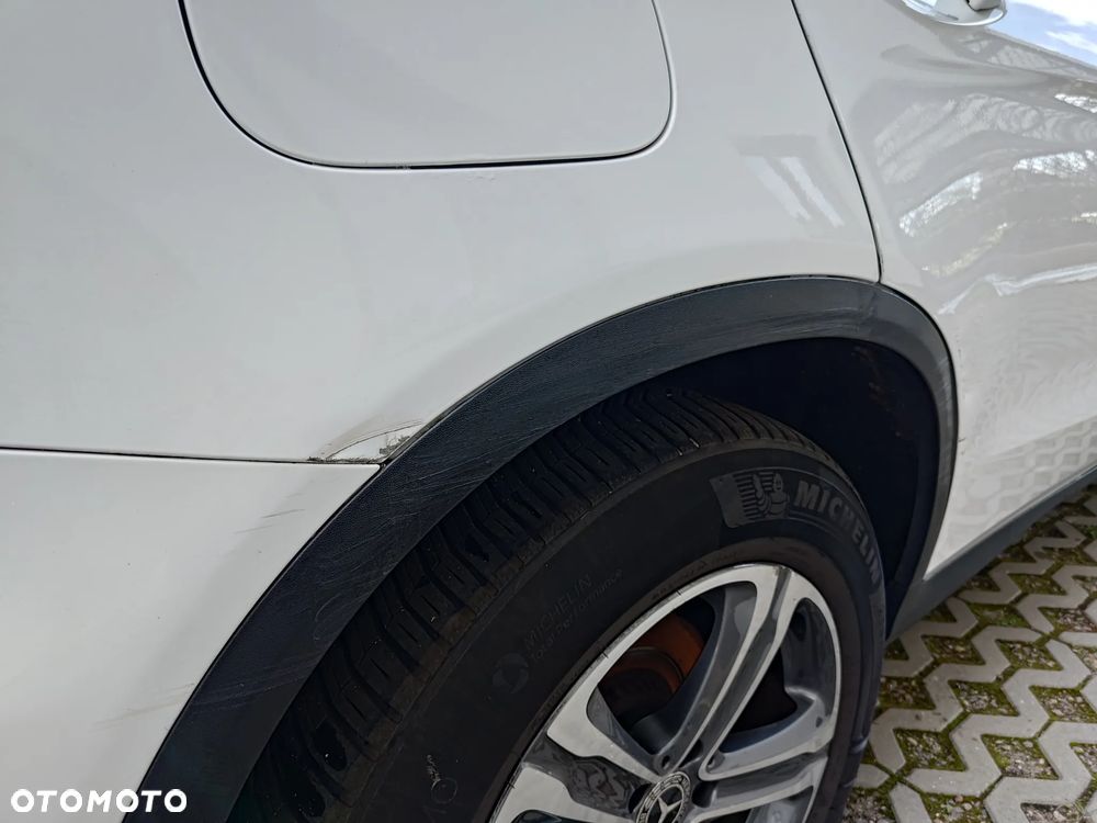 Mercedes-Benz GLC - 25