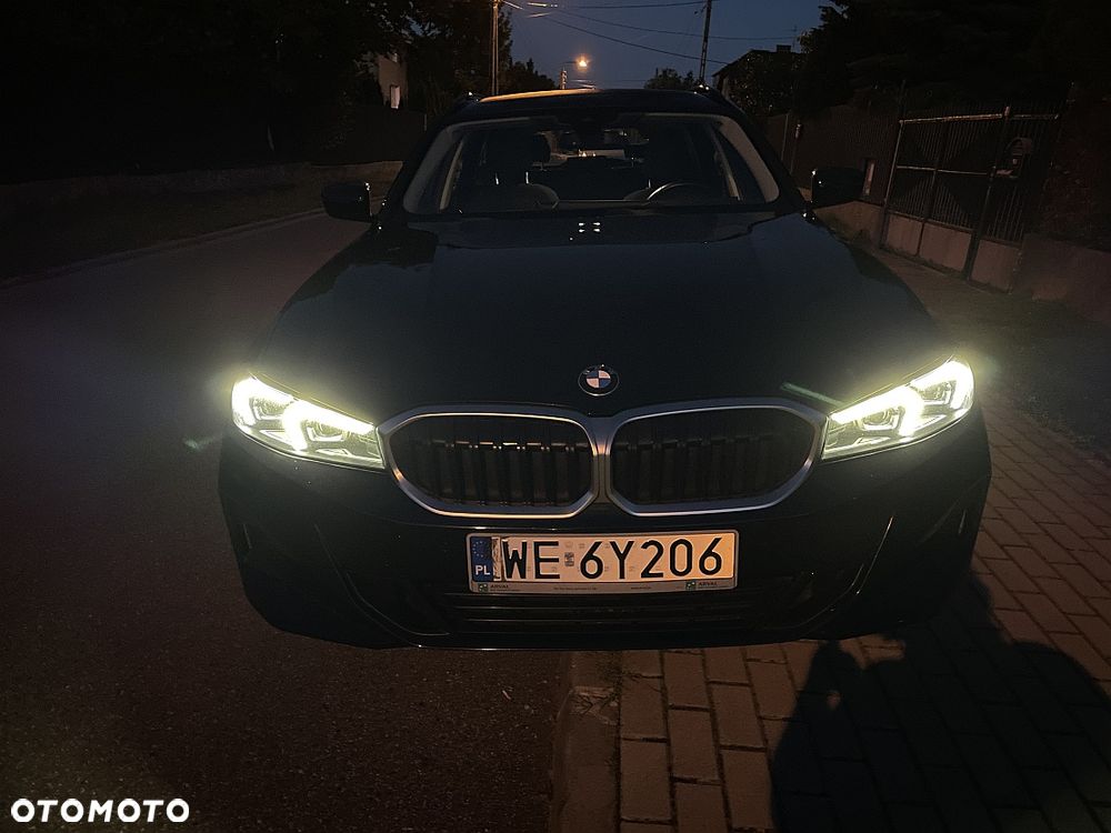 BMW Seria 3 318i Sport Line - 30