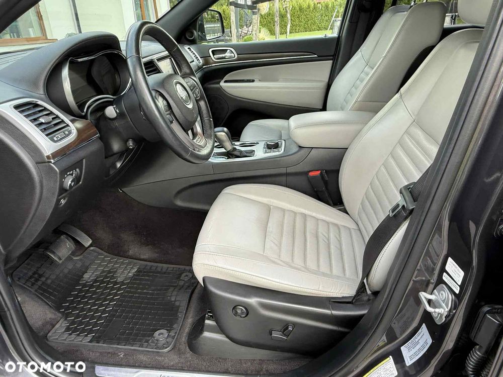 Jeep Grand Cherokee - 11