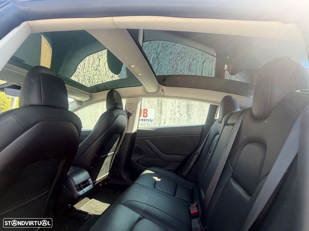 Tesla Model 3 Long-Range Dual Motor AWD — fotografia 14