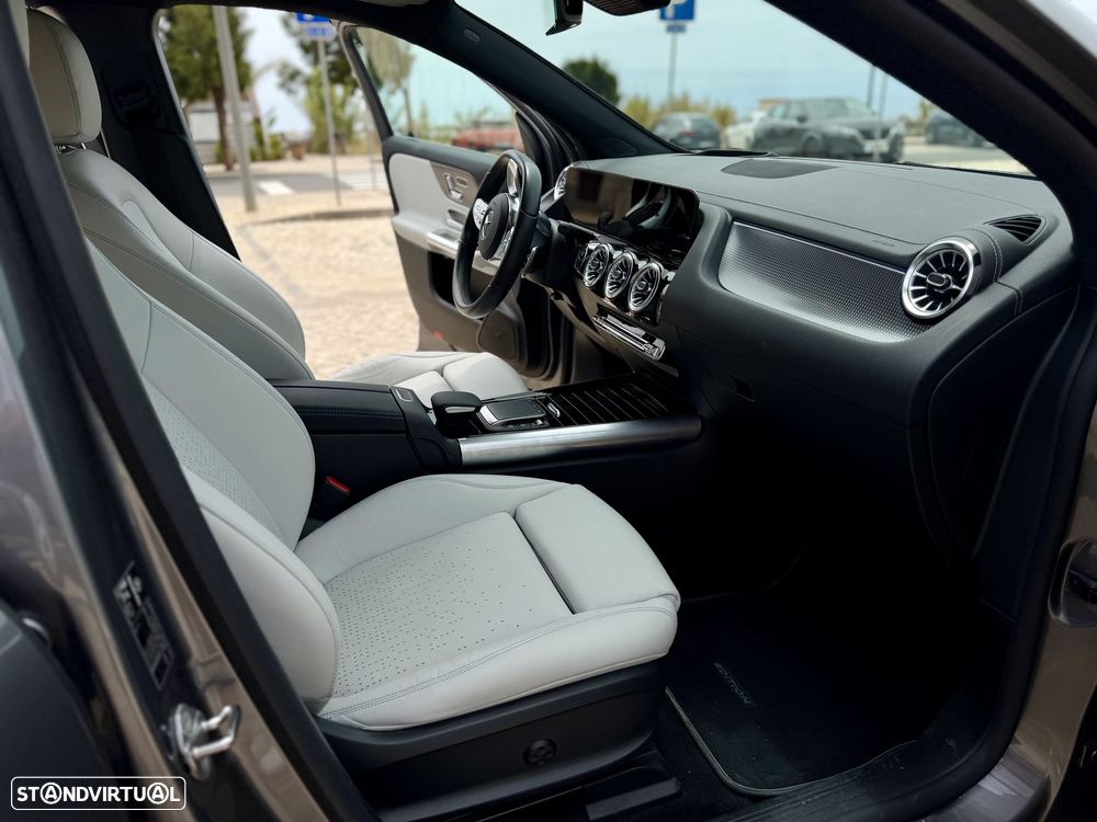 Mercedes-Benz EQA 300 4Matic Edition 1 - 12