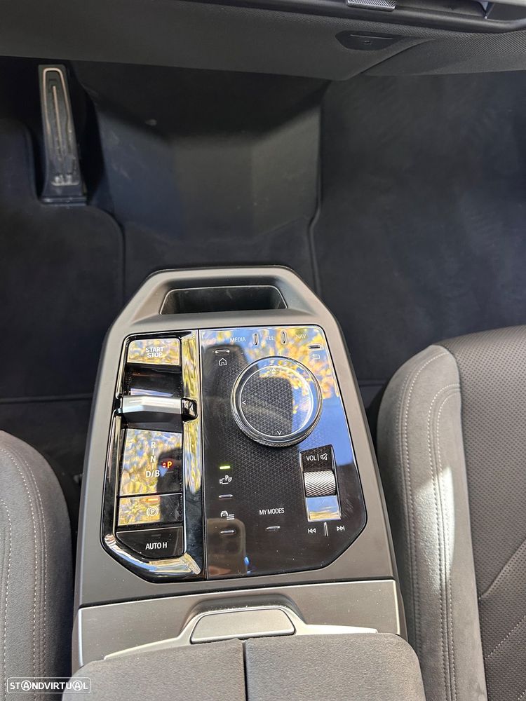BMW iX xDrive 45 Pack Desportivo - 19