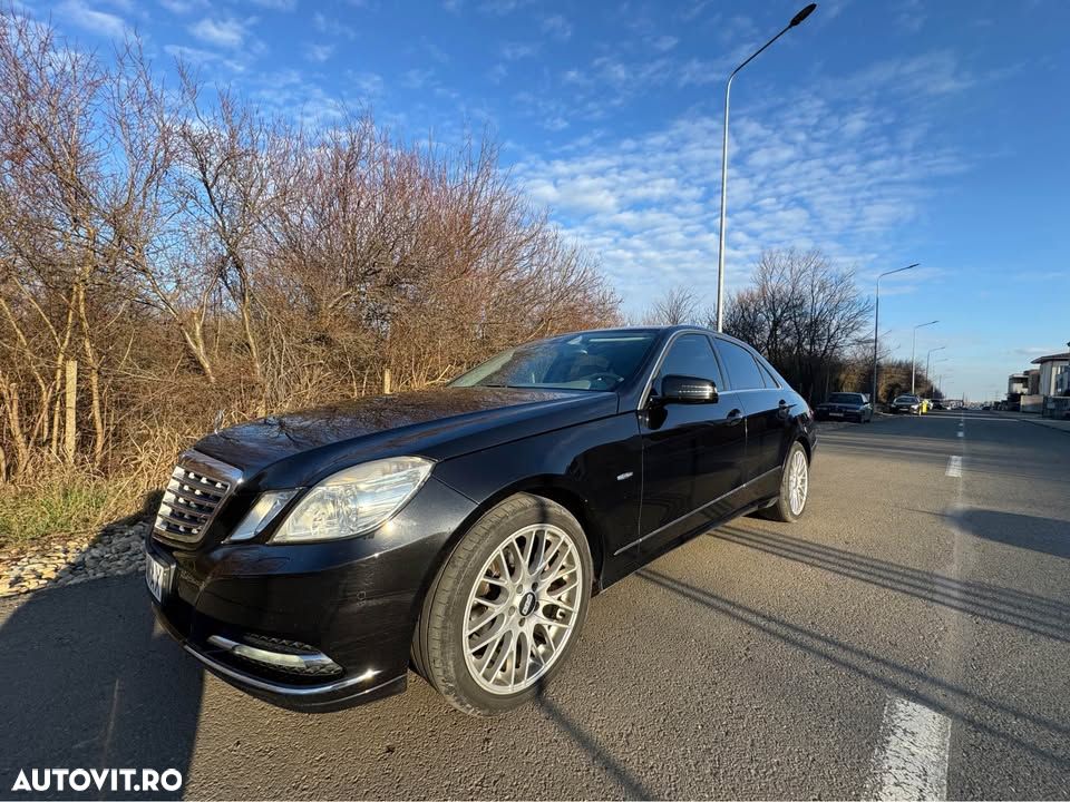 Mercedes-Benz E 220 CDI DPF BlueEFFICIENCY 7G-TRONIC Avantgarde - 1