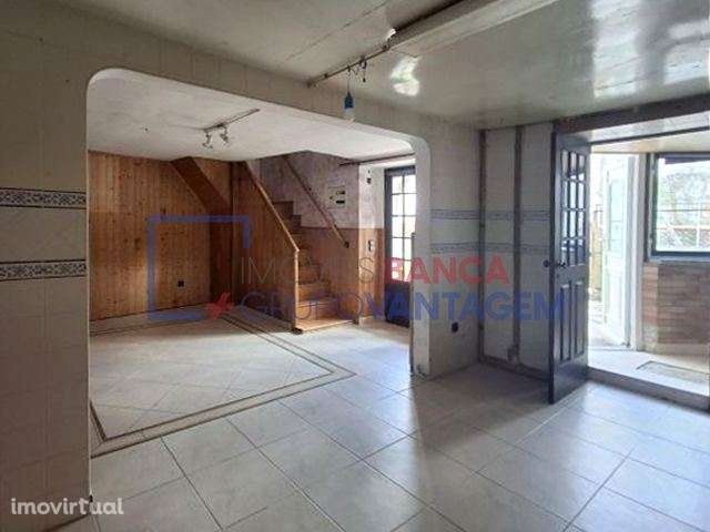 Moradia T3 e arrecadação para recuperar em A-da-Gorda - Óbidos - Grande imagem: 5/17