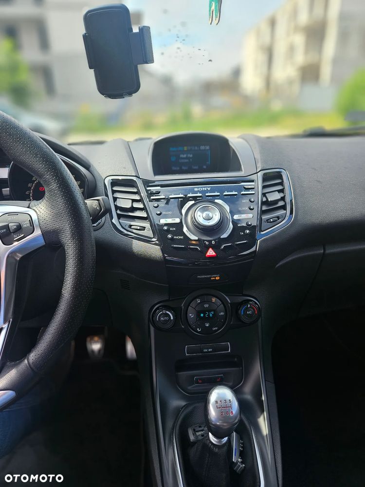 Ford Fiesta ST - 13