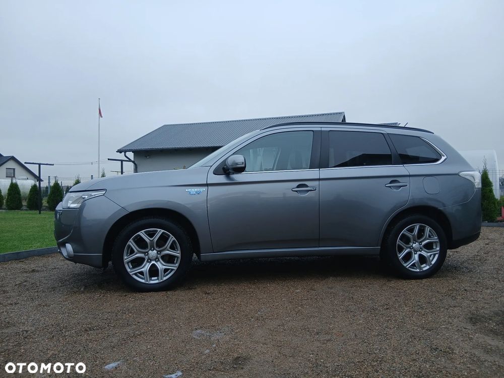 Mitsubishi Outlander - 7