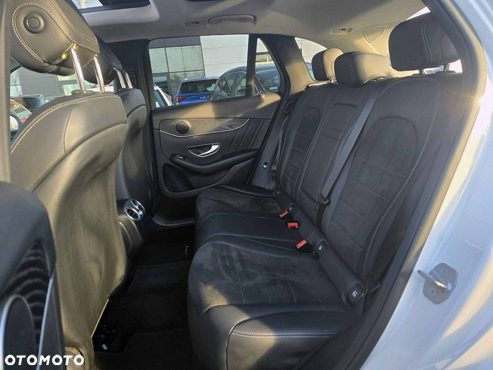 Mercedes-Benz GLC - 24