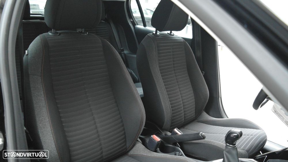 Peugeot 208 1.2 PureTech Active - 22