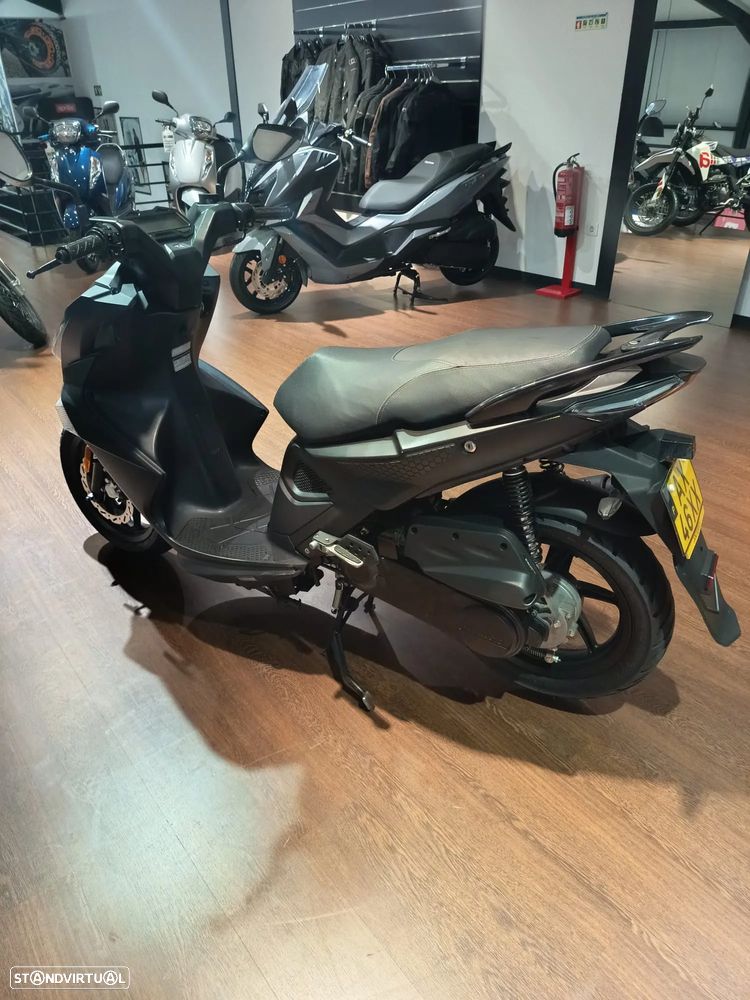 Kymco Super 8 R - 4