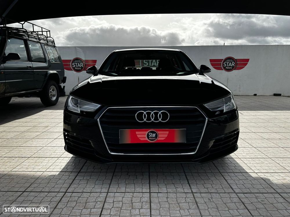 Audi A4 2.0 TDI Business Line - 2