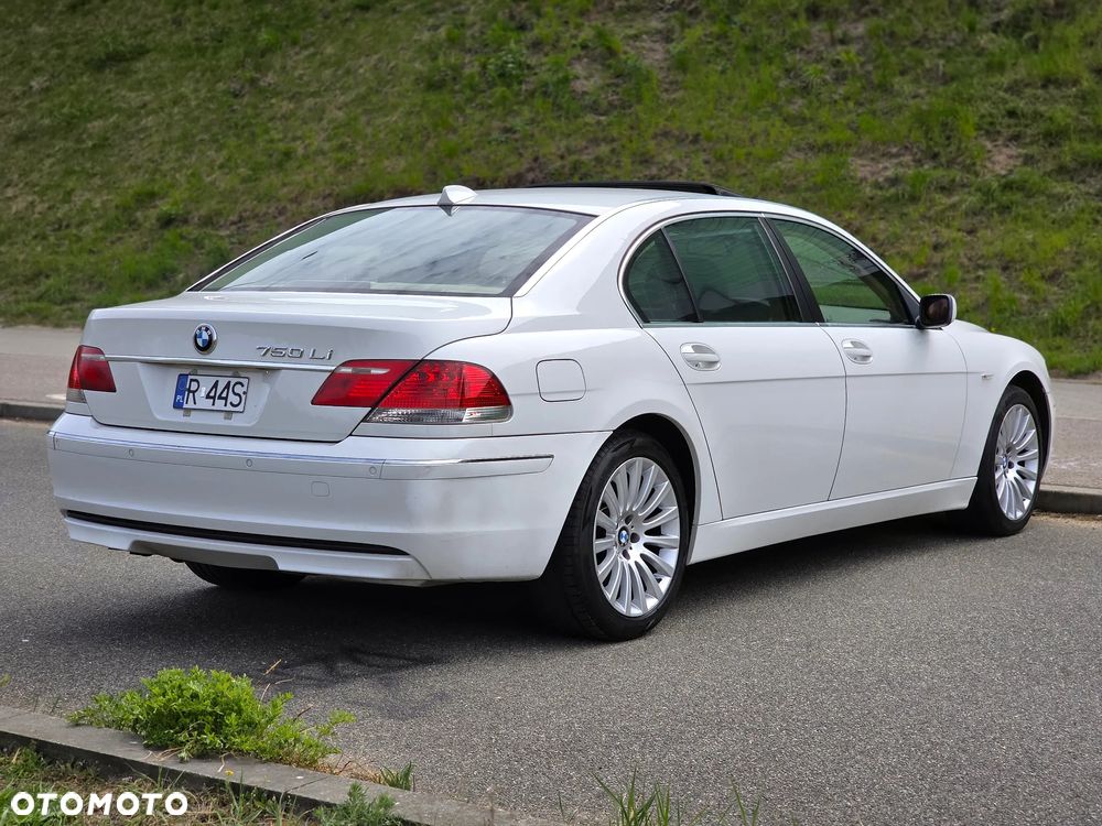 BMW Seria 7 750i L - 5