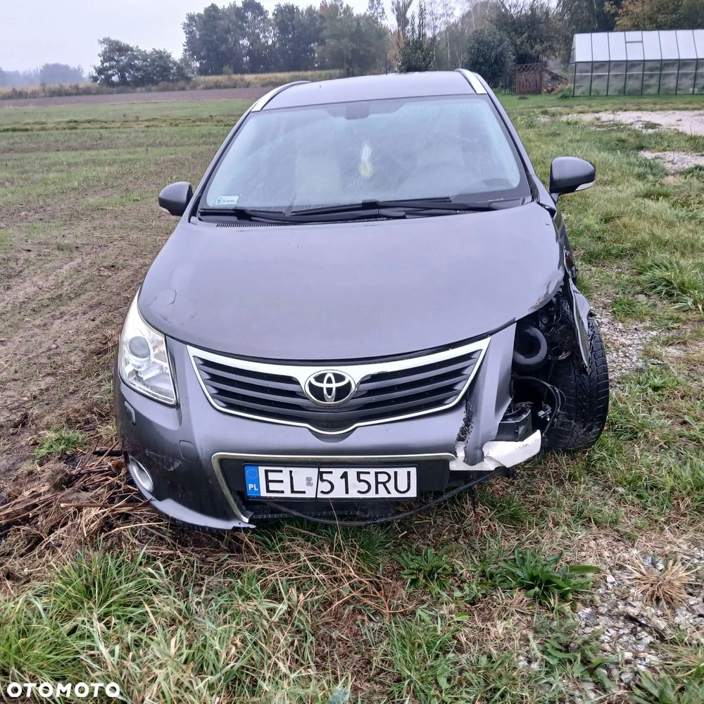 Toyota Avensis 2.0 D-4D - 5