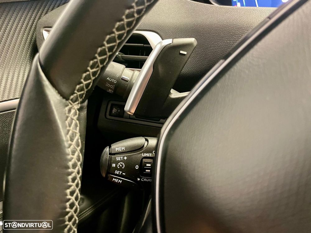 Peugeot 3008 1.2 PureTech Allure EAT6 - 18