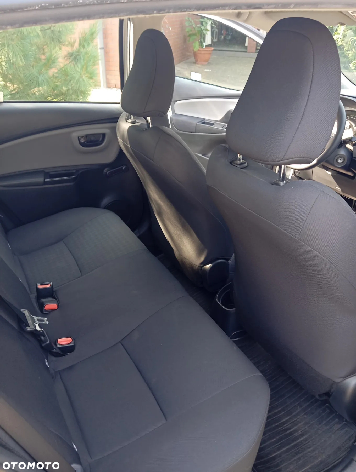 Toyota Yaris 1.0 Active - 8