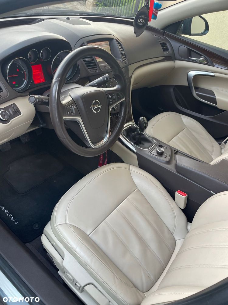 Opel Insignia 2.0 CDTI - 8