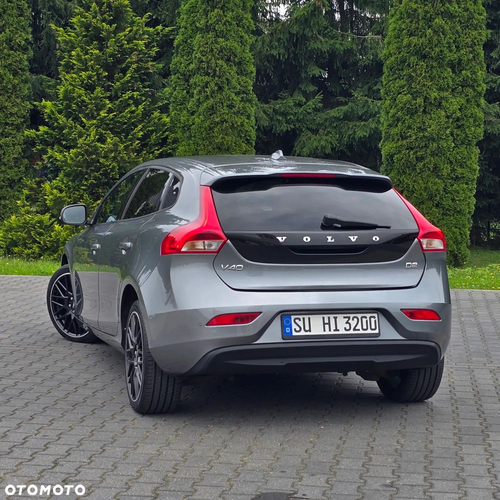 Volvo V40 D2 Drive-E Momentum - 8