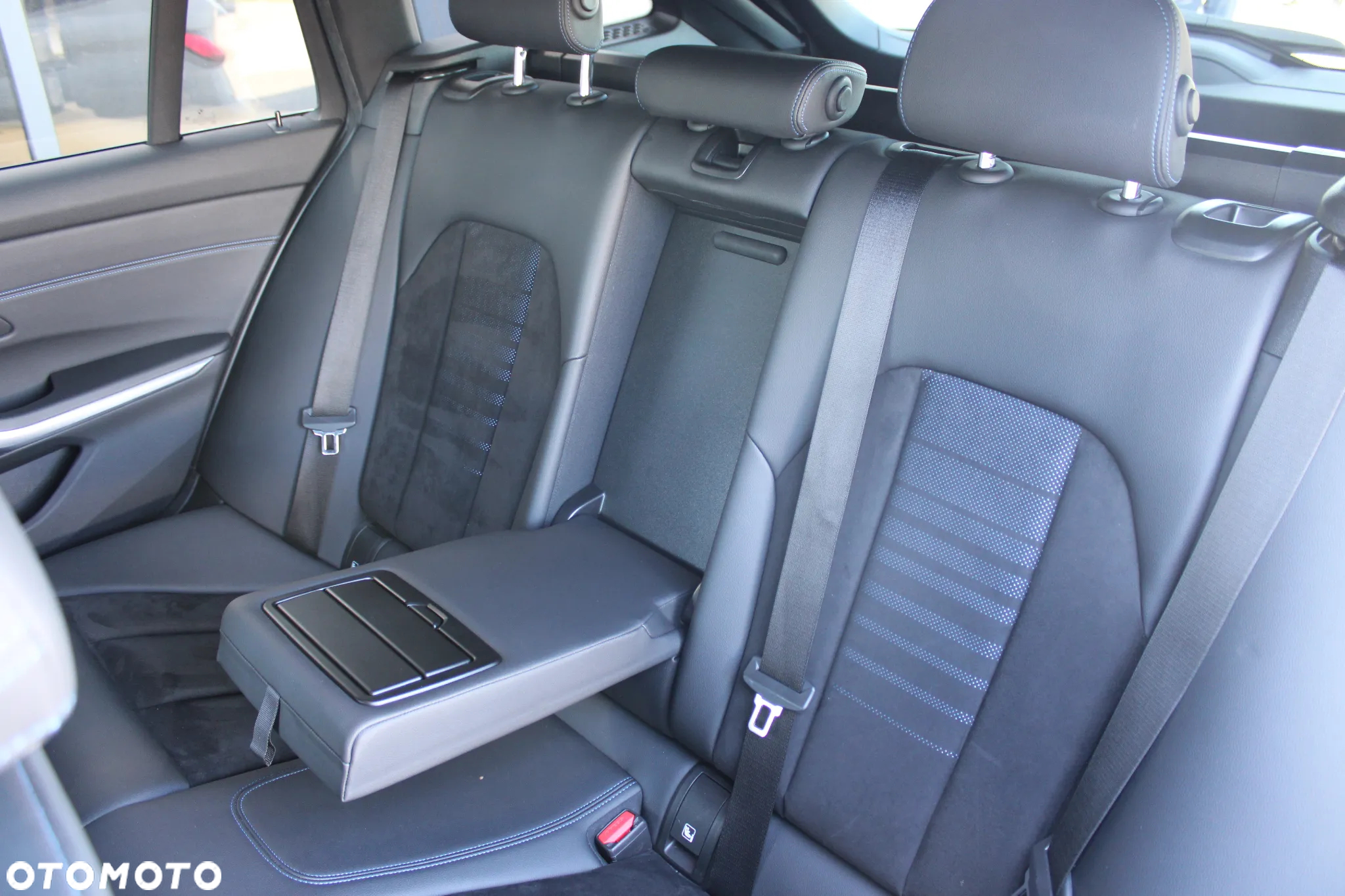 BMW Seria 3 330i xDrive M Sport sport - 22