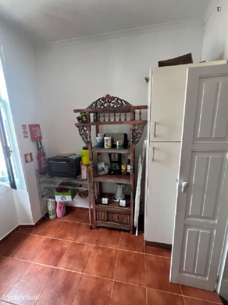 Quarto - localizado em Setubal - Grande imagem: 5/8