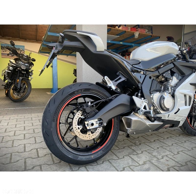 CFMoto SR - 5