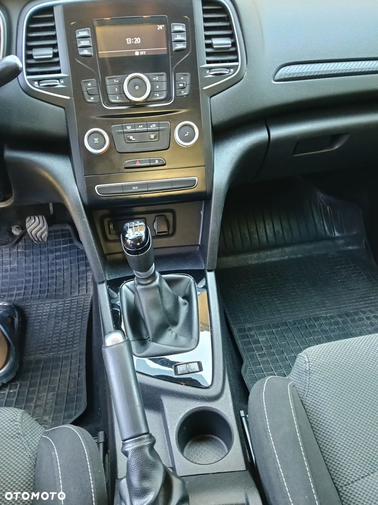 Renault Megane 1.6 SCe Life - 9