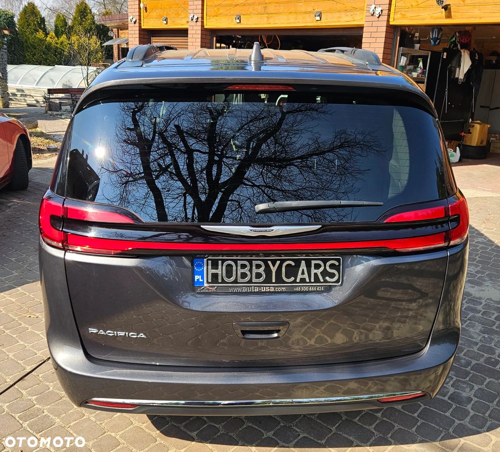 Chrysler Pacifica - 7