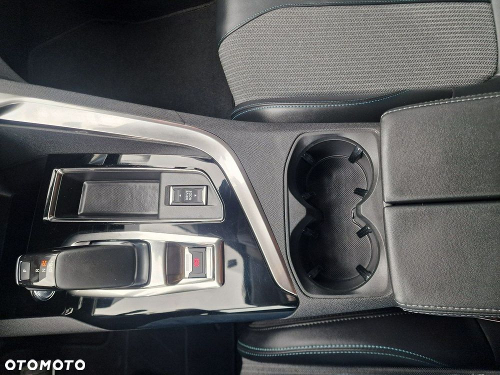 Peugeot 3008 1.6 PureTech Hybrid PHEV Allure S&S EAT8 - 36