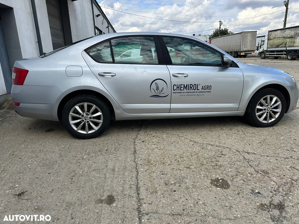 Skoda Octavia 1.6 TDI AMBITION - 6
