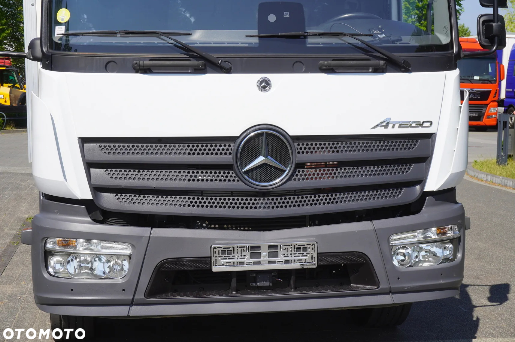 Mercedes-Benz Atego 1321 / 80 tys. km !!! / Kontener 20 EPAL - 9