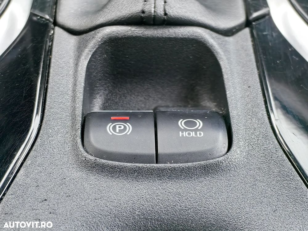 Toyota Corolla 1.8 Business Edition - 23
