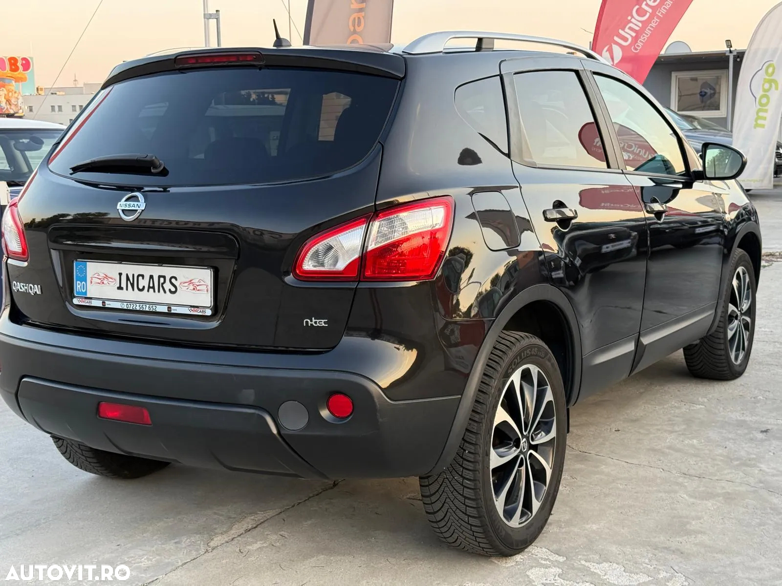 Nissan Qashqai 2.0 dCi DPF 4x4 Aut tekna - 4