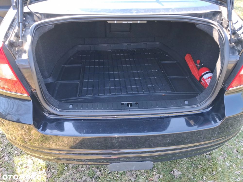 Volvo S80 T5 Momentum - 35